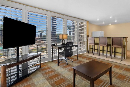 Best Western Date Tree Hotel - image 32