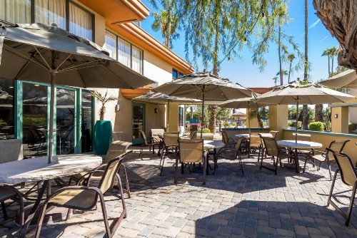 Best Western Date Tree Hotel - image 6