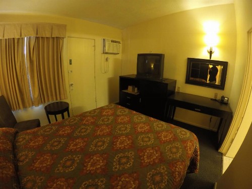 Indio Holiday Motel - image 17
