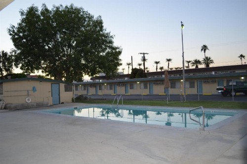 Indio Holiday Motel - image 23