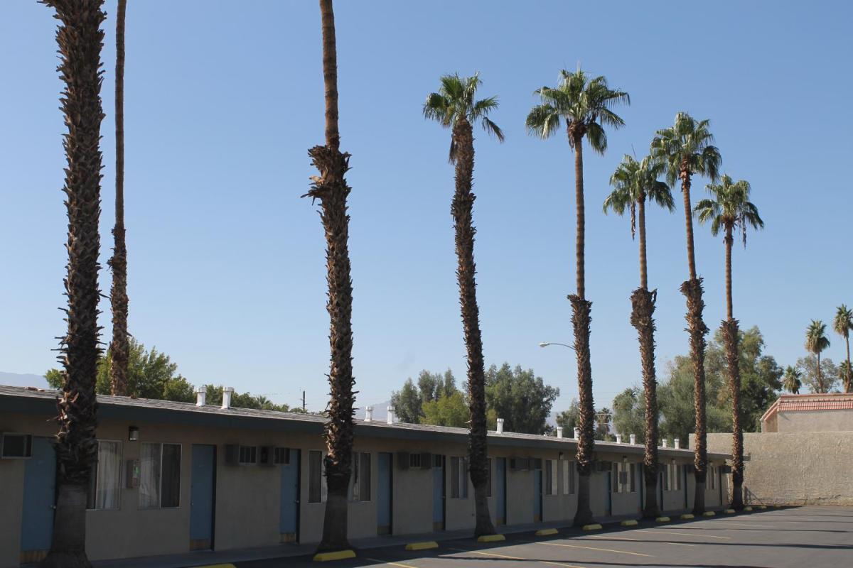 Indio Holiday Motel - image 5
