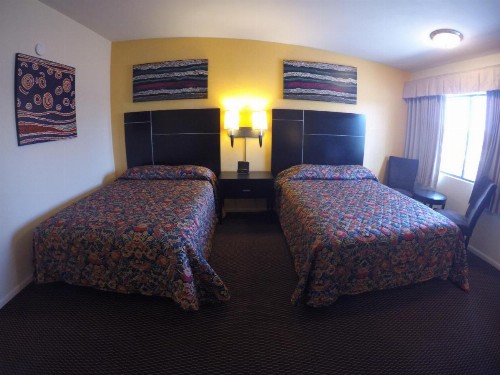 Indio Holiday Motel - image 8