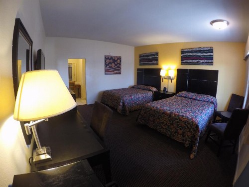 Indio Holiday Motel - image 9