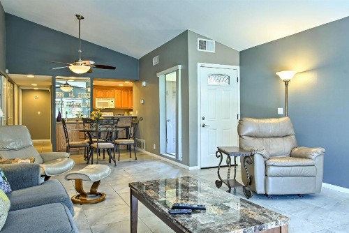 Indian Palms Country Club Townhome on Golf Course! - image 9