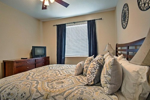 Indio Home with Private Pool and Putting Green By Golf