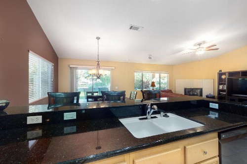 Indian Palms Fairway Retreat - image 10