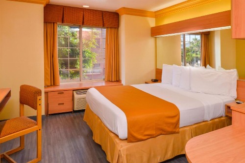 Value Inn Worldwide-LAX - image 2
