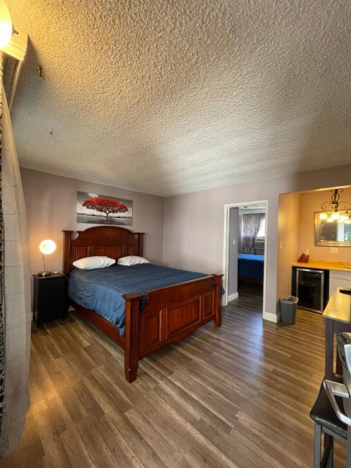 LA Adventurer Hotel - image 10