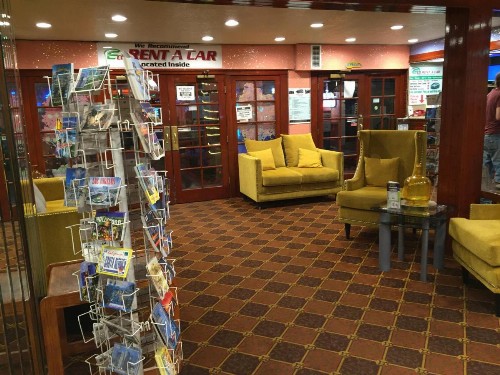 Tradewinds Airport Hotel - image 10