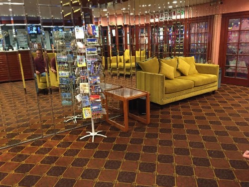 Tradewinds Airport Hotel - image 11