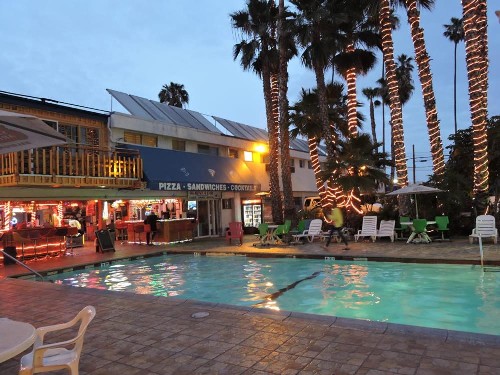Tradewinds Airport Hotel - image 24