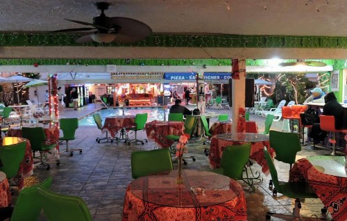 Tradewinds Airport Hotel - image 30