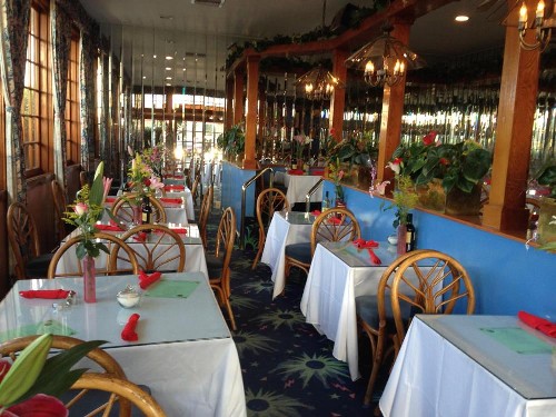 Tradewinds Airport Hotel - image 36
