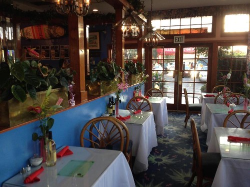 Tradewinds Airport Hotel - image 37