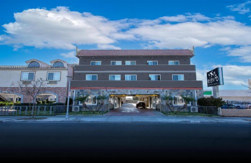 Super 8 by Wyndham Inglewood/LAX/LA Airport - image 20