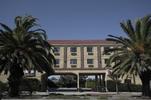 LAX Stadium Inn - image 11