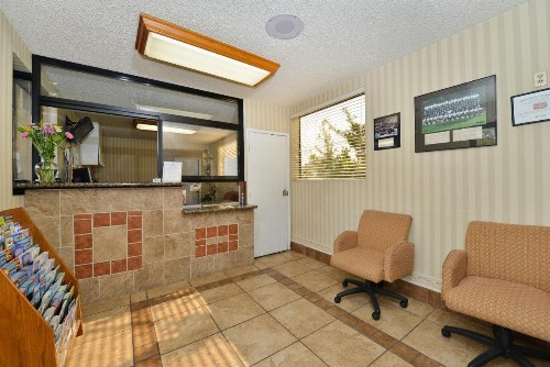 LAX Stadium Inn - image 5