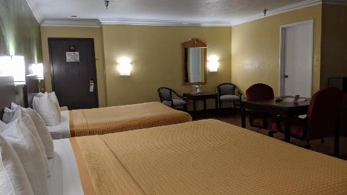 LAX Stadium Inn - image 8