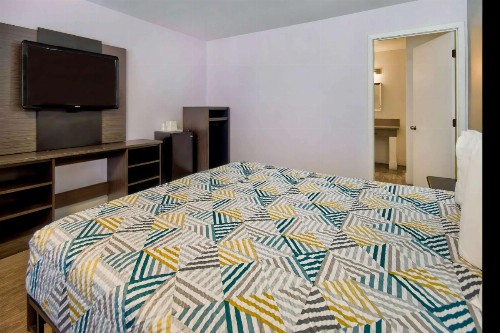 Motel 6-Inglewood CA - image 9