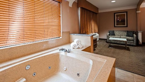 Best Western Plus Suites Hotel - Los Angeles LAX Airport - image 24