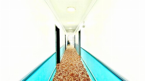 Days Inn by Wyndham Los Angeles LAX/VeniceBch/Marina DelRay - image 11