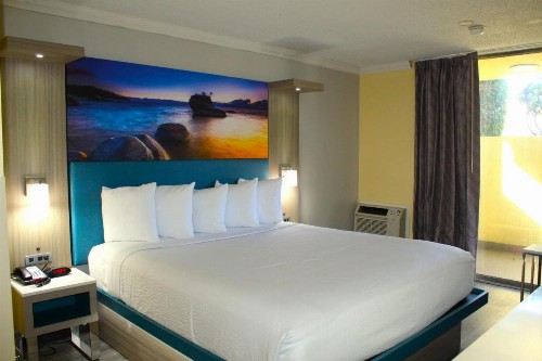 Days Inn by Wyndham Los Angeles LAX/VeniceBch/Marina DelRay - image 17