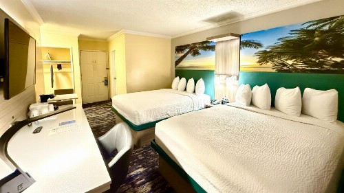 Days Inn by Wyndham Los Angeles LAX/VeniceBch/Marina DelRay - image 2