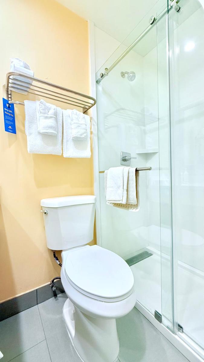 Days Inn by Wyndham Los Angeles LAX/VeniceBch/Marina DelRay - image 4