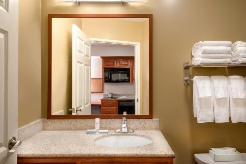Candlewood Suites LAX Hawthorne an IHG Hotel - image 22