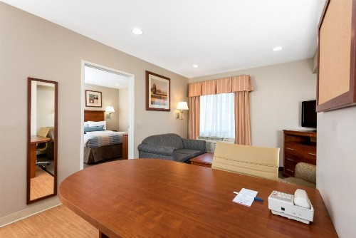 Candlewood Suites LAX Hawthorne an IHG Hotel - image 24