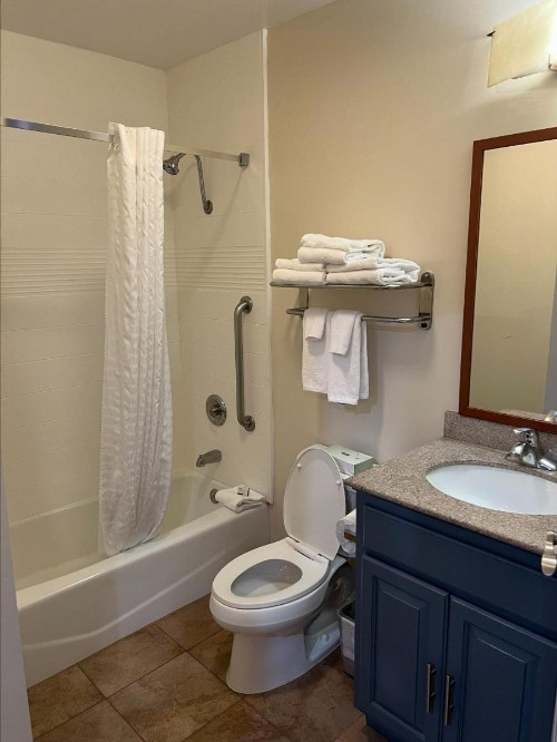 Candlewood Suites LAX Hawthorne an IHG Hotel - image 9