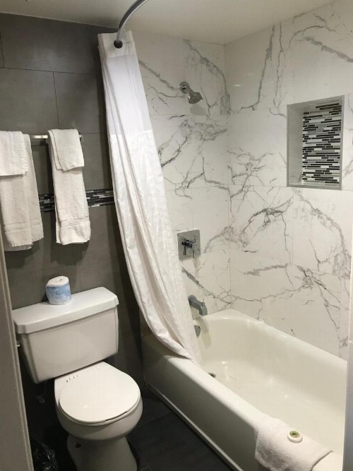 Economy Inn LAX Inglewood - image 10
