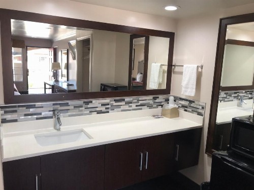 Economy Inn LAX Inglewood - image 9