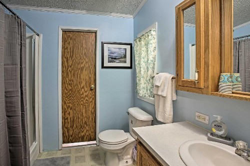 Interlochen Family Home on Green Lake - image 6