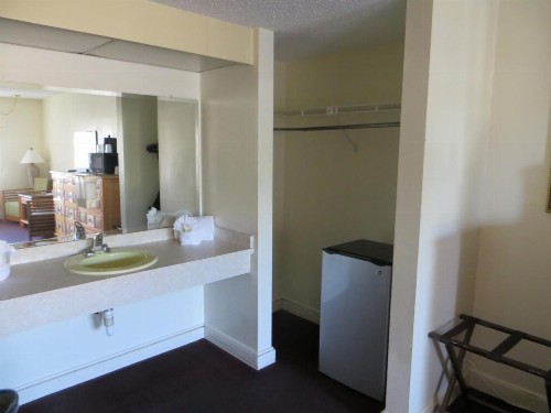 Central Motel - Inverness - image 23
