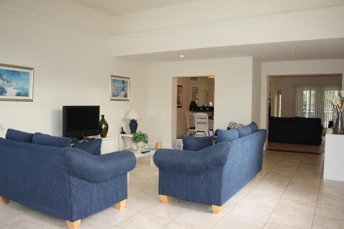 Golf Course Resort Luxury Villa - image 8