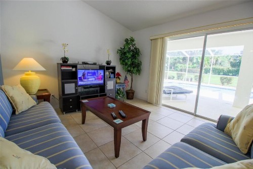 Pool home close to golf and Nature - Comfort - 4 bedroom - image 10