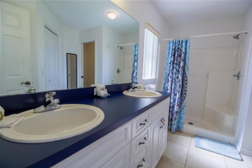 Pool home close to golf and Nature - Comfort - 4 bedroom - image 7