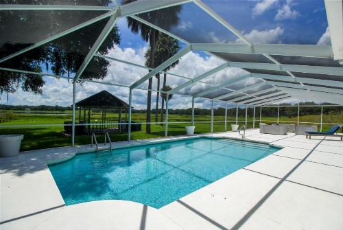 Beautiful Lakeview home - image 10