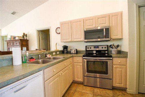 Our place in the SUN - Families- 4 Bedroom - image 12