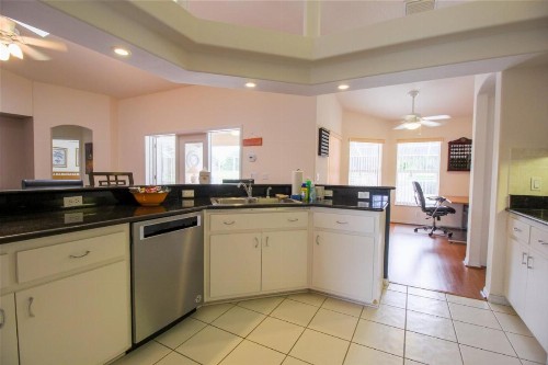 Villa Apawi - Executive Golfcourse - image 7