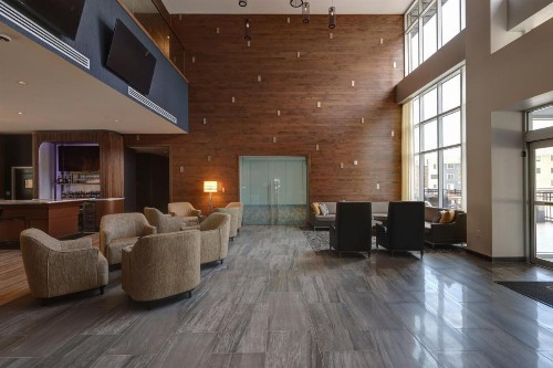 Courtyard by Marriott Iowa City University Heights - image 13