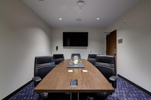 Courtyard by Marriott Iowa City University Heights - image 15