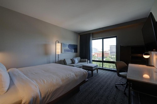 Courtyard by Marriott Iowa City University Heights - image 27