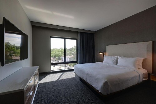 Courtyard by Marriott Iowa City University Heights - image 30