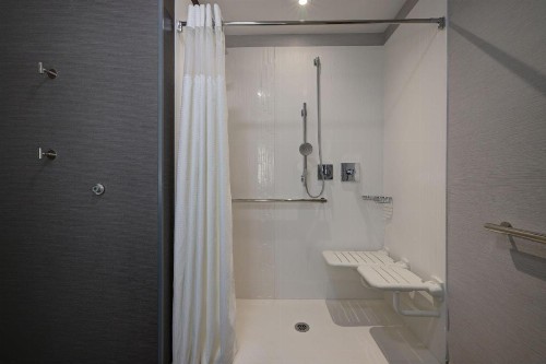 Courtyard by Marriott Iowa City University Heights - image 40
