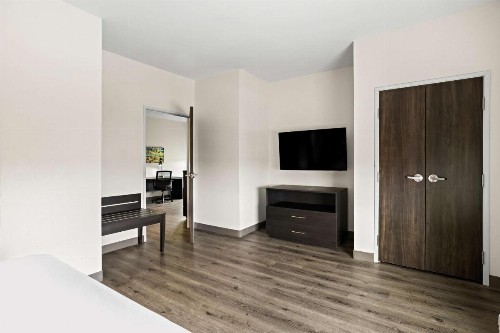 La Quinta by Wyndham Iowa - image 19