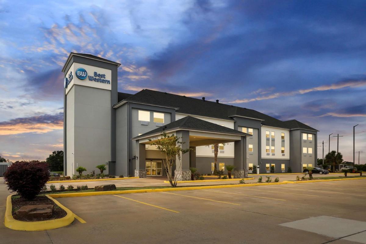 La Quinta by Wyndham Iowa - image 2