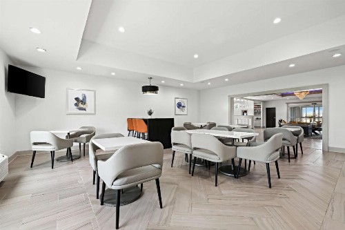 La Quinta by Wyndham Iowa - image 30