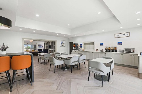 La Quinta by Wyndham Iowa - image 31